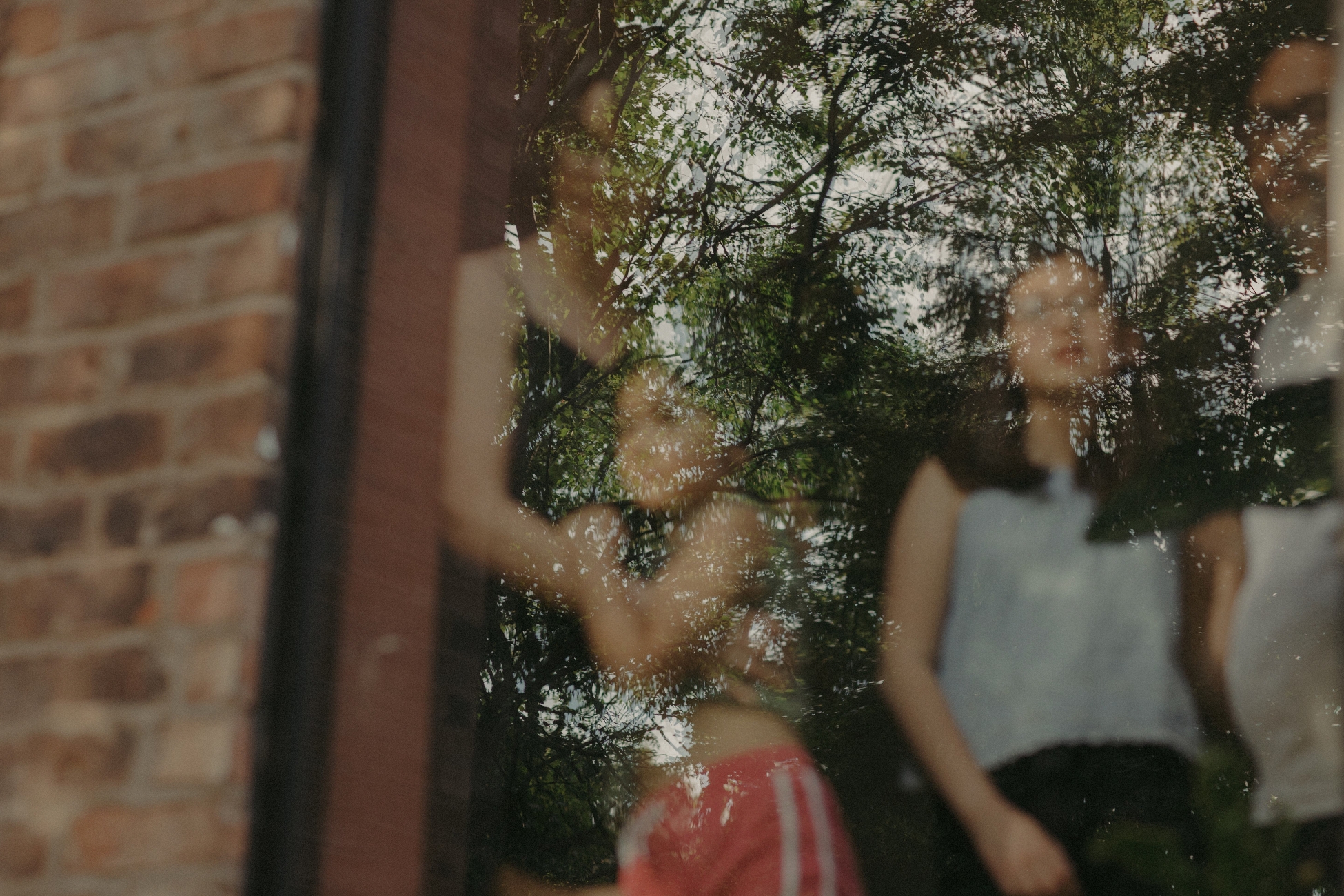 Through the window project The Chow Family Coralie Monnet 34