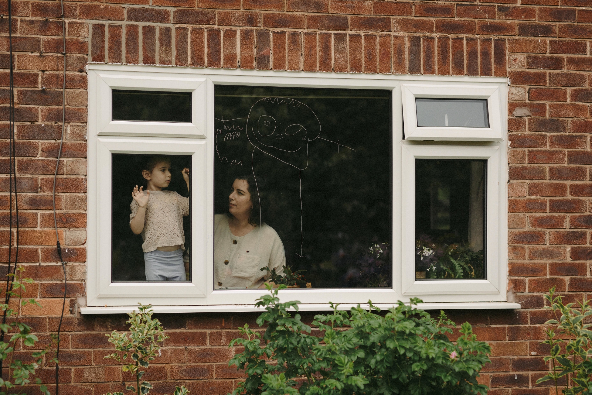 Through the window project The Flynn Family Coralie Monnet 36